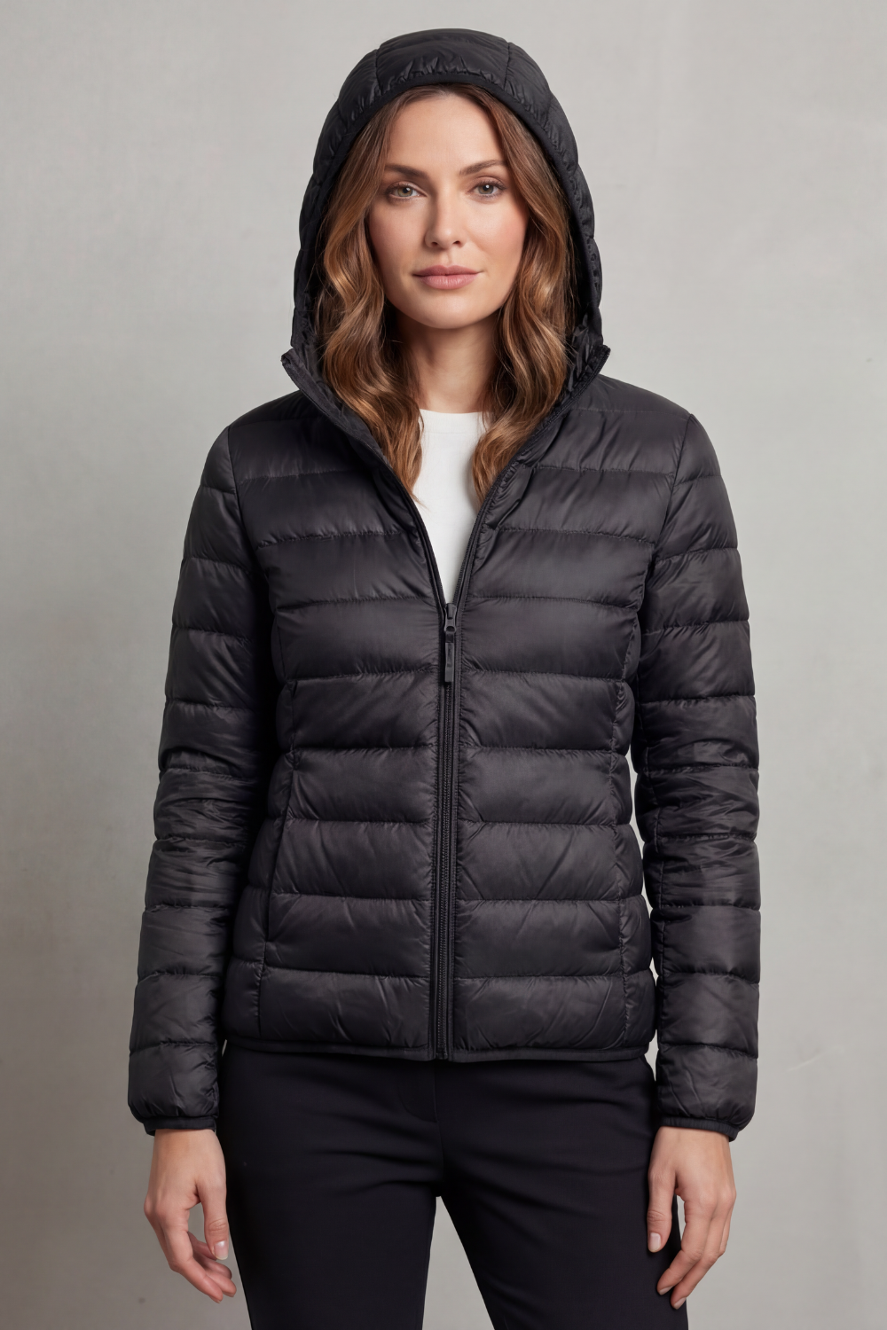 Women's lightweight packable hooded puffer jacket - view 8