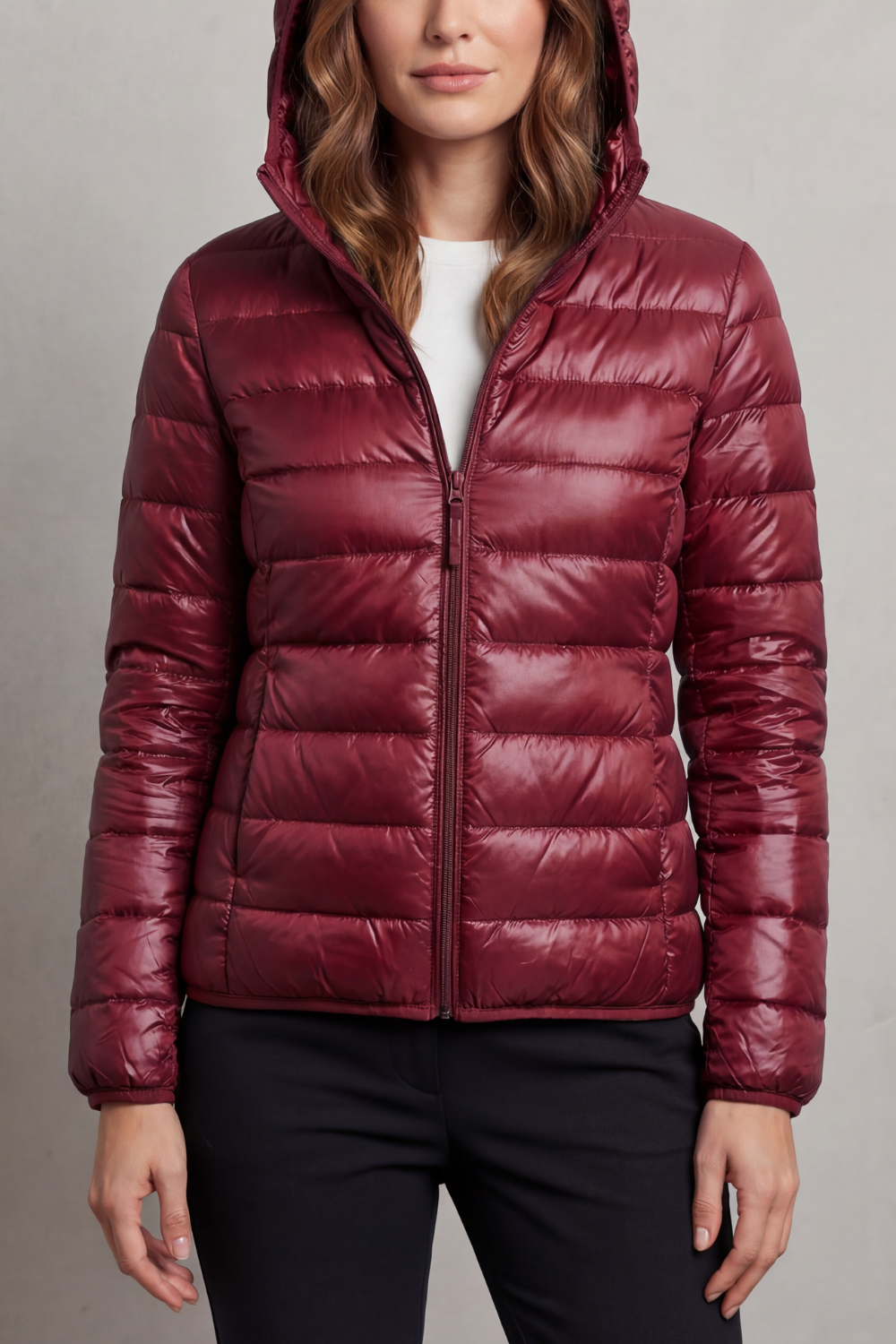 Women's lightweight packable hooded puffer jacket - view 11
