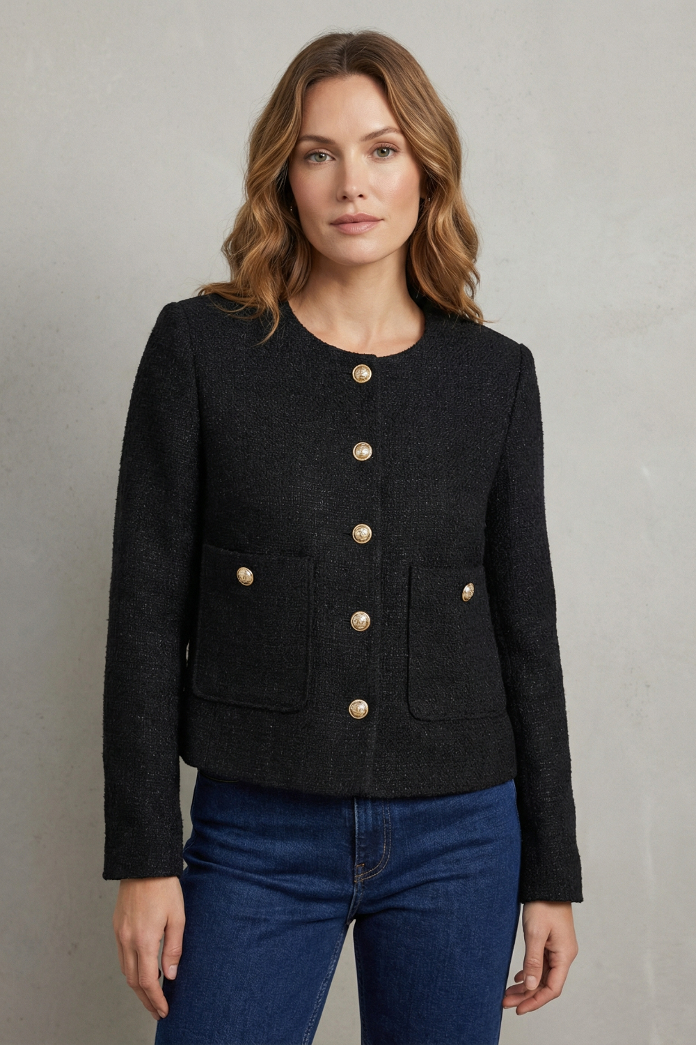 Women's cropped round-neck blazer with gold buttons